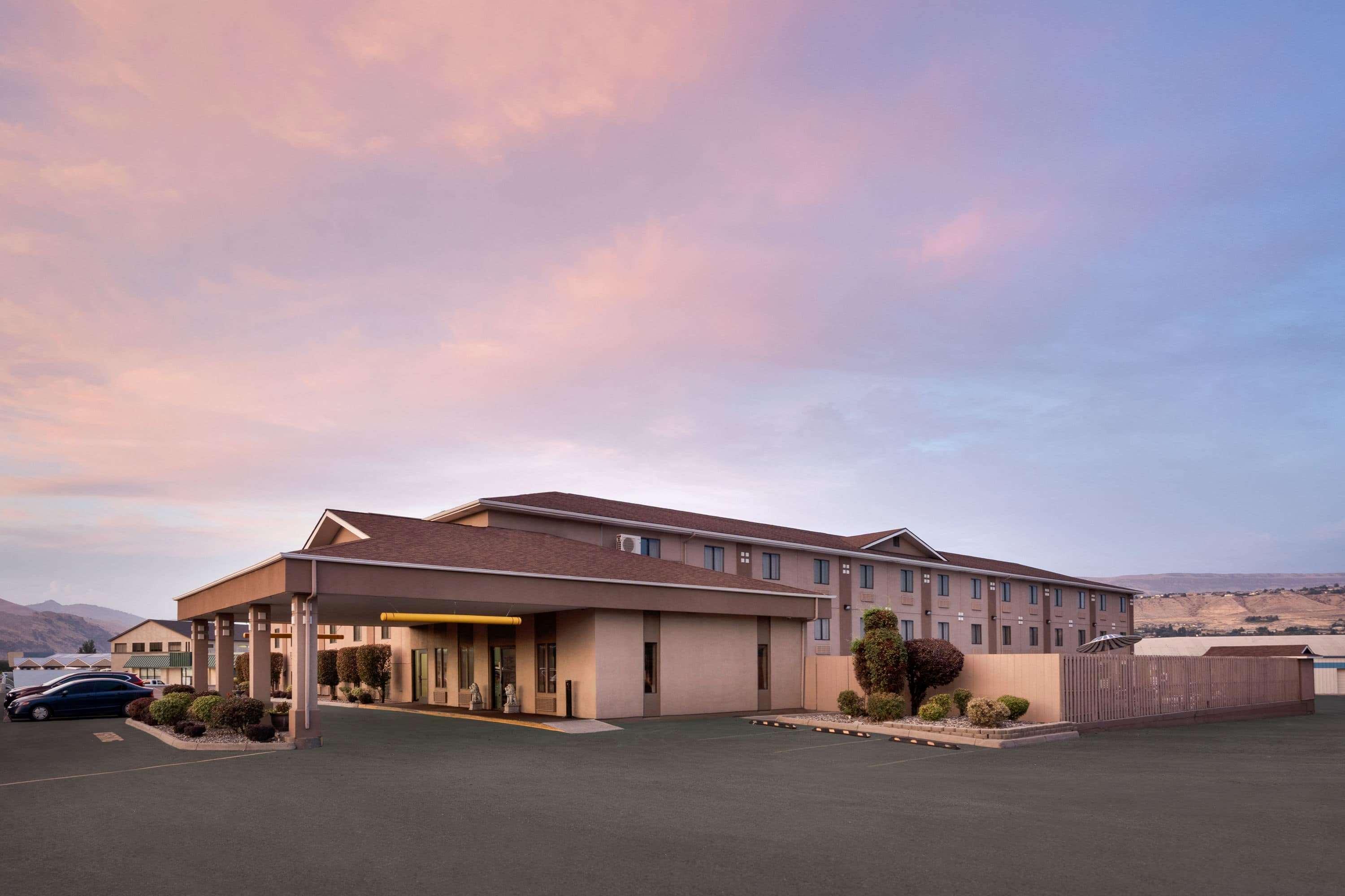 Quality Inn Wenatchee-Leavenworth Exterior photo